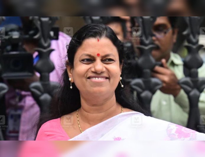 കോറോ ഹെൽത്ത് കൂട്ടപ്പിരിച്ചുവിടൽ; കമ്പനി അധികൃതരുമായി ജൂലൈ 10ന് ചർച്ച നടത്തുമെന്ന് തൊഴിൽമന്ത്രി