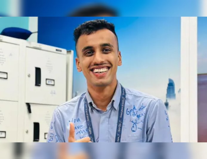 ടൈ ധരിക്കാത്തതിന് കാലുപിടിച്ച് മാപ്പുപറയാൻ ആവശ്യപ്പെട്ടെന്ന് ആരോപണം; ഇൻഡിഗോ ജീവനക്കാരൻ രാജിവച്ചു