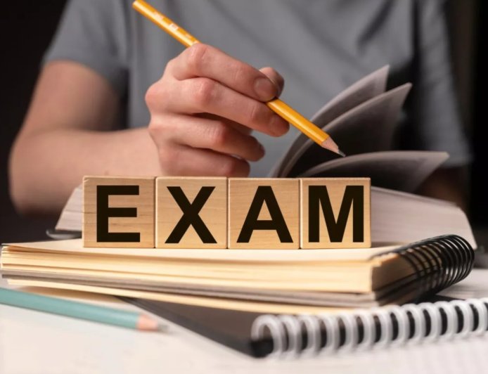 ലോകകപ്പ് ഫൈനൽ: കേരള സർവകലാശാലയ്ക്ക് നാളെ അവധി, പരീക്ഷകൾ മാറ്റി