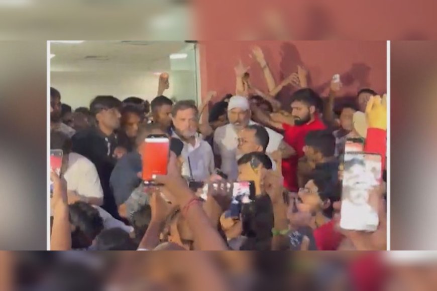 പ്രധാനമന്ത്രിയുടെ വസതിക്ക് മുന്നിലെ പ്രതിഷേധം: രാഹുൽ ഗാന്ധിയെയും പ്രിയങ്ക ഗാന്ധിയെയും ഡൽഹി പൊലീസ് വിട്ടയച്ചു
