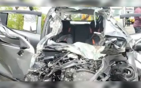 പൊള്ളാച്ചിയിൽ ദുരന്തം; നിർത്തിയിട്ട ലോറിയിലേക്ക് കാർ ഇടിച്ചുകയറി, ഒരു കുടുംബത്തിലെ നാല് പേർ ഉൾപ്പെടെ അഞ്ച് മരണം