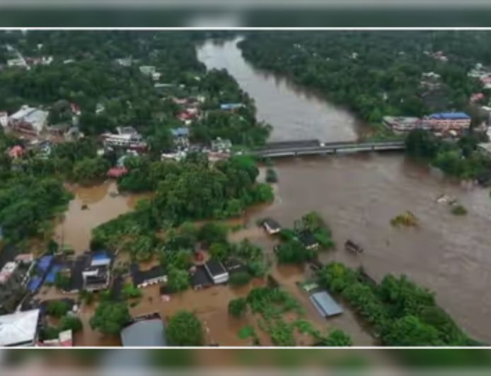 സംസ്ഥാനത്ത് മഴക്കെടുതി രൂക്ഷം; 11 മരണം, 273 ദുരിതാശ്വാസ ക്യാമ്പുകളിൽ 7,674 പേർ